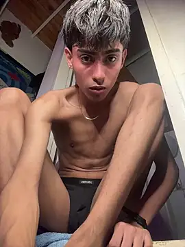 Mauuu18 online show from June 2026 10:56:02 PM
