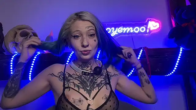 coyemoo online show from March 2025 07:24:01 AM