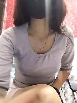 Snapshot of Kashish_18 chatting on December 2024 05:49:02 AM Kashish 18 online show from December 2024 05:49:02 AM