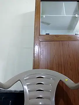 Snapshot of Kashish_18 chatting on December 2025 07:02:02 AM Kashish 18 online show from December 2025 07:02:02 AM