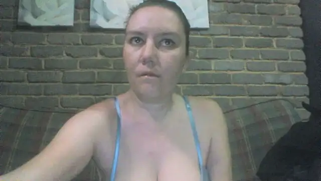 EksJouneMwah online show from May 2026 01:51:02 PM
