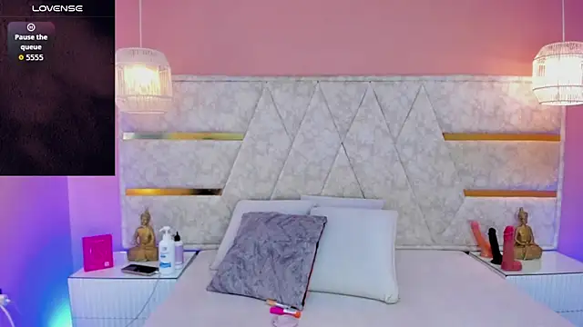 melany saenz online show from February 2026 02:29:02 AM