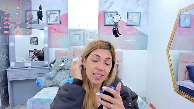 Snapshot of EvaaLovia1 chatting on January 2025 01:41:01 PM EvaaLovia1 online show from January 2025 01:41:01 PM