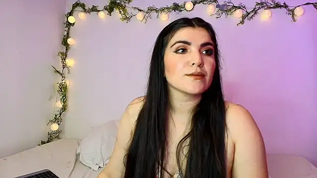 Amara vega online show from April 2026 10:39:02 AM