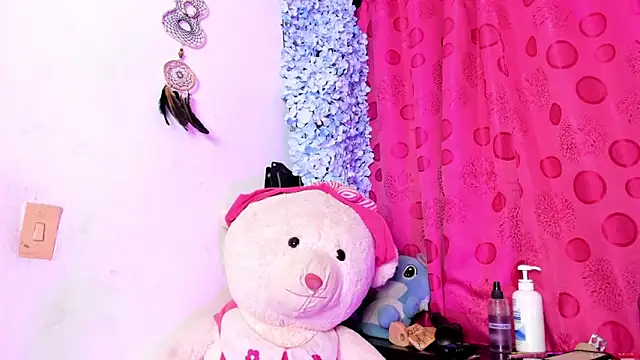 samy foox online show from June 2026 07:18:02 PM