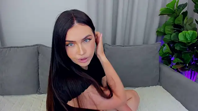 sexyangeloux online show from August 2026 09:06:02 PM