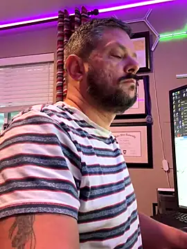 boytoyfrindles online show from October 2025 06:04:01 PM