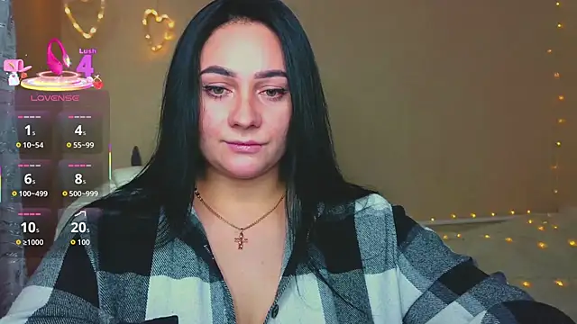 Snapshot of Emelyblum chatting on November 2025 10:30:01 PM Emelyblum online show from November 2025 10:30:01 PM