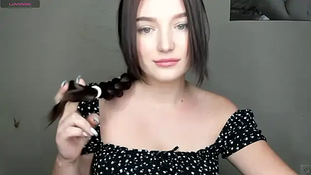 EvaaMillerr99 online show from December 2024 01:00:01 PM