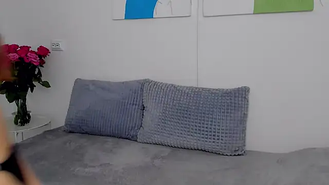 SelenaRousey online show from November 2025 07:08:01 AM