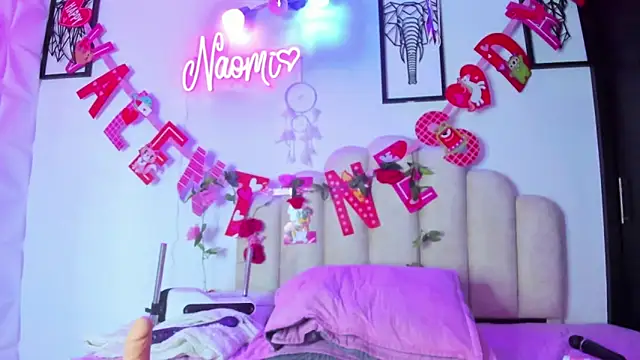 Snapshot of NaomiAsha chatting on February 2025 12:13:01 AM NaomiAsha online show from February 2025 12:13:01 AM