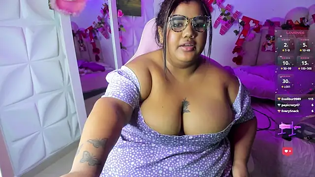 Snapshot of NaomiAsha chatting on February 2025 07:28:02 AM NaomiAsha online show from February 2025 07:28:02 AM