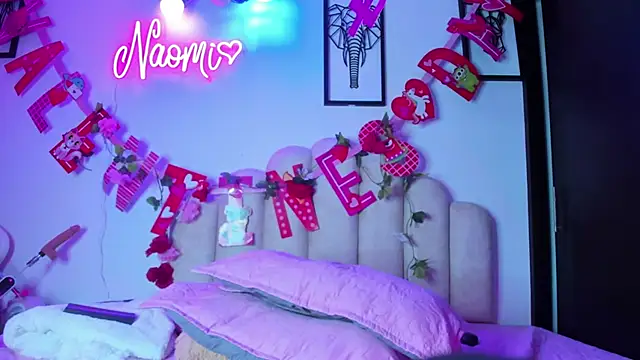 Snapshot of NaomiAsha chatting on February 2025 05:02:01 AM NaomiAsha online show from February 2025 05:02:01 AM