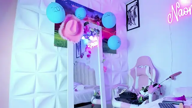 Snapshot of NaomiAsha chatting on March 2025 01:49:01 AM NaomiAsha online show from March 2025 01:49:01 AM