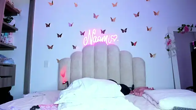 Snapshot of NaomiAsha chatting on October 2025 11:41:02 PM NaomiAsha online show from October 2025 11:41:02 PM