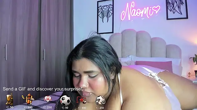 NaomiAsha online show from June 2026 12:47:02 PM