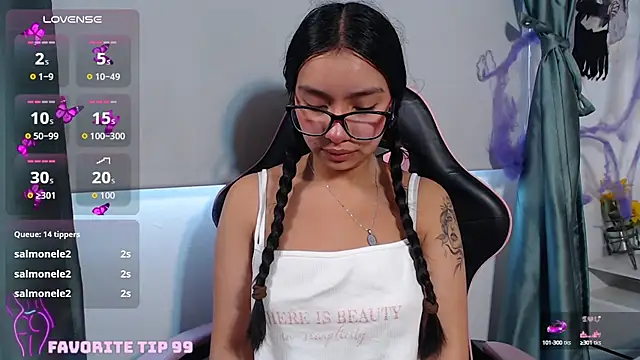 Stefanygp online show from October 2025 11:19:01 AM