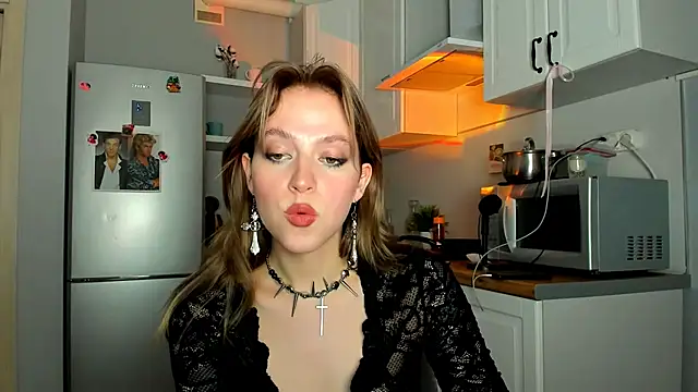 Niky  Jess online show from February 2025 05:09:01 PM