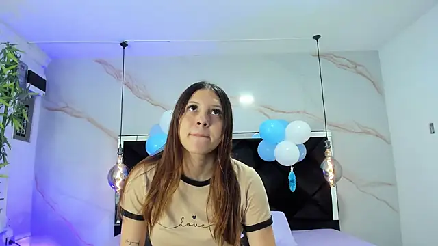 Snapshot of AngelaaCute_ chatting on September 2025 12:08:02 PM AngelaaCute online show from September 2025 12:08:02 PM