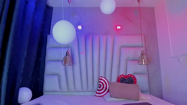 Snapshot of AngelaaCute_ chatting on February 2026 08:27:01 PM AngelaaCute online show from February 2026 08:27:01 PM