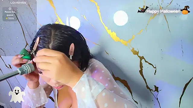 Lizz Tender online show from October 2025 01:01:02 PM