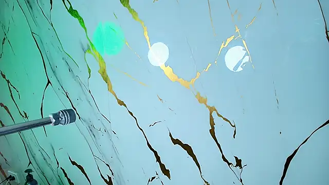 Lizz Tender online show from November 2025 12:18:01 PM