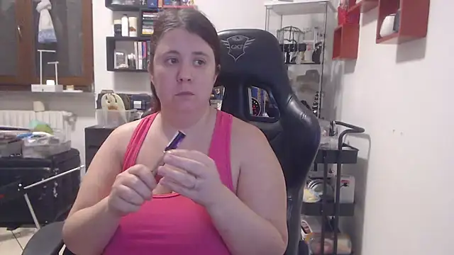 Snapshot of valerysexy chatting on December 2025 09:45:01 PM valerysexy online show from December 2025 09:45:01 PM