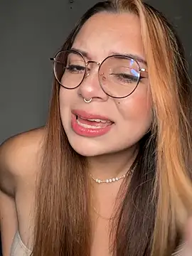 Snapshot of NatyOlson chatting on September 2025 03:33:02 AM NatyOlson online show from September 2025 03:33:02 AM