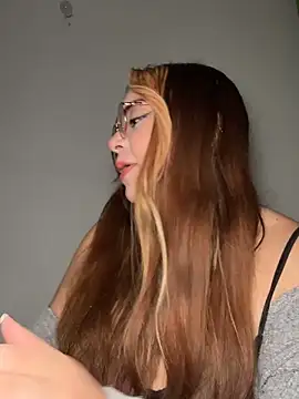 Snapshot of NatyOlson chatting on October 2025 03:36:01 AM NatyOlson online show from October 2025 03:36:01 AM