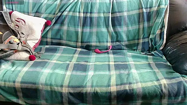 Snapshot of LauraMonolo chatting on March 2026 04:02:02 PM LauraMonolo online show from March 2026 04:02:02 PM