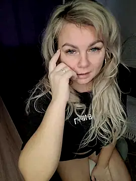 candy queeen online show from October 2025 05:55:02 AM