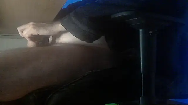 Snapshot of fanfancoquinFR chatting on December 2025 08:36:02 PM fanfancoquinFR online show from December 2025 08:36:02 PM