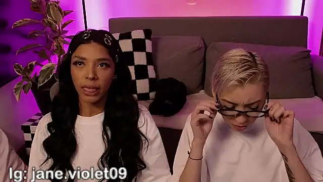 jane hart  online show from December 2025 02:40:01 AM