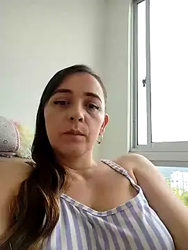 Snapshot of natalie_cowens chatting on February 2025 05:37:01 PM natalie cowens online show from February 2025 05:37:01 PM