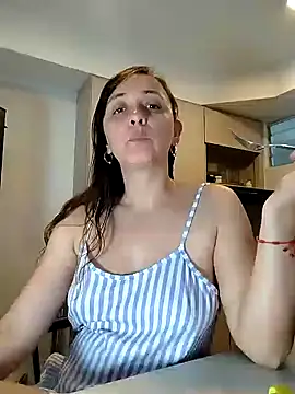 Snapshot of natalie_cowens chatting on February 2025 10:19:01 PM natalie cowens online show from February 2025 10:19:01 PM