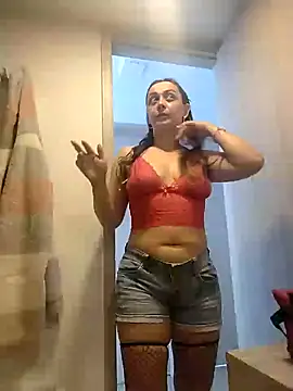 Snapshot of natalie_cowens chatting on February 2025 06:19:01 PM natalie cowens online show from February 2025 06:19:01 PM