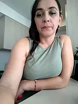 Snapshot of natalie_cowens chatting on March 2025 09:51:01 PM natalie cowens online show from March 2025 09:51:01 PM