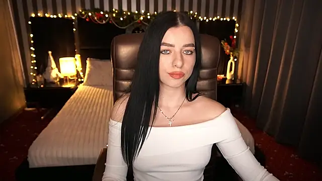 KitnissKiss online show from December 2024 08:15:01 PM