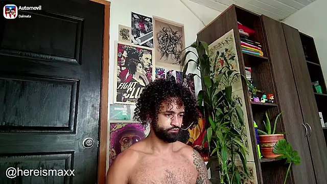 Snapshot of MaxG__ chatting on December 2024 05:22:01 PM MaxG online show from December 2024 05:22:01 PM
