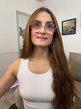 MiaaLoren online show from June 2026 07:58:02 PM
