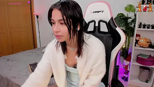 Adriennesexxx online show from December 2024 11:49:02 AM