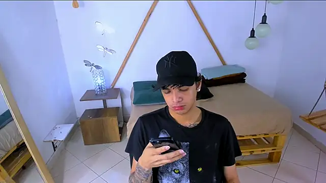 Snapshot of Brand_habes chatting on October 2025 06:52:02 PM Brand habes online show from October 2025 06:52:02 PM