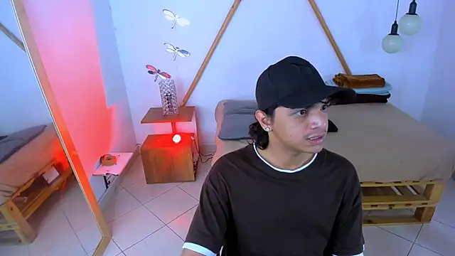 Snapshot of Brand_habes chatting on October 2025 06:30:01 AM Brand habes online show from October 2025 06:30:01 AM