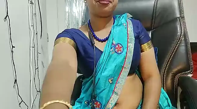 Snapshot of Anjali_cute-Pondati chatting on February 2025 11:12:01 AM Anjali cute-Pondati online show from February 2025 11:12:01 AM