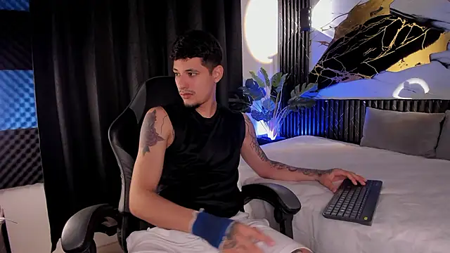 kyle smithxx online show from February 2026 04:05:02 AM