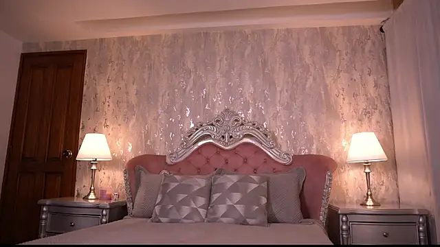 Snapshot of AngelineConnor chatting on November 2025 11:07:02 PM AngelineConnor online show from November 2025 11:07:02 PM