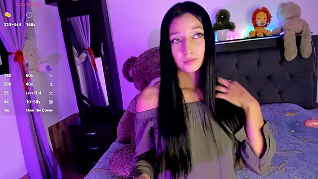 Snapshot of Alana_777 chatting on November 2025 07:49:01 AM Alana 777 online show from November 2025 07:49:01 AM