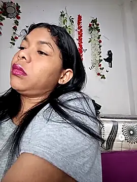 DIORA Latina online show from October 2025 01:20:01 PM