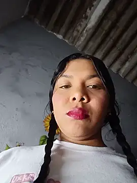 Snapshot of DIORA_Latina chatting on May 2026 03:13:01 AM DIORA Latina online show from May 2026 03:13:01 AM