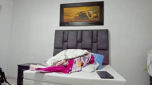 Vahiolet smith online show from February 2026 03:16:02 AM